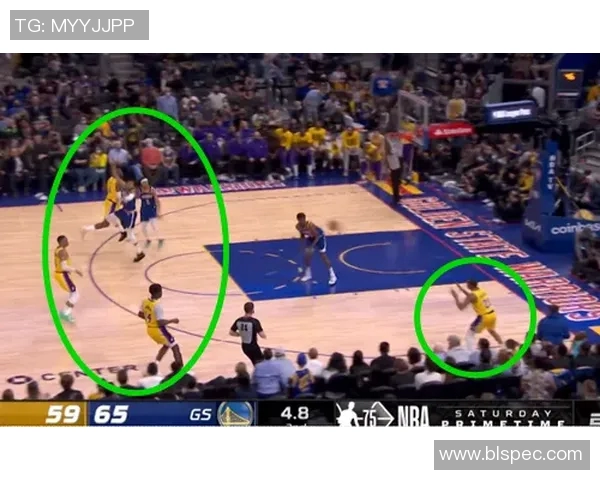 深圳篮球队阵地战革新之路:战术创新与团队协作的完美结合 深圳篮球队阵地战革新之路:战术创新与团队协作的完美结合