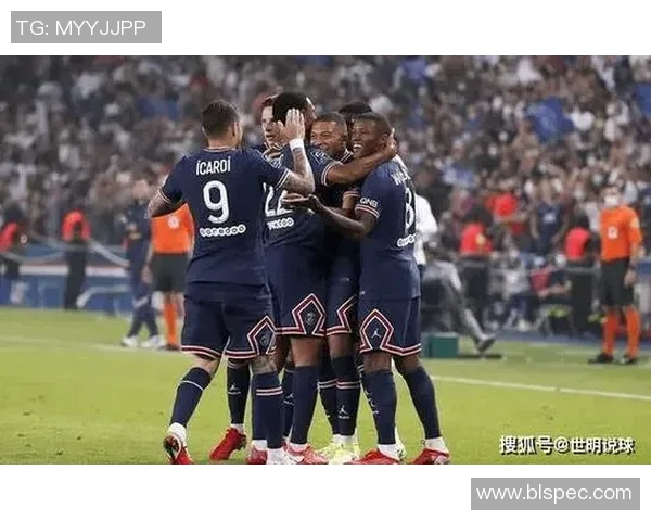 街头偶遇足球明星瞬间记录与球迷互动的精彩视频分享