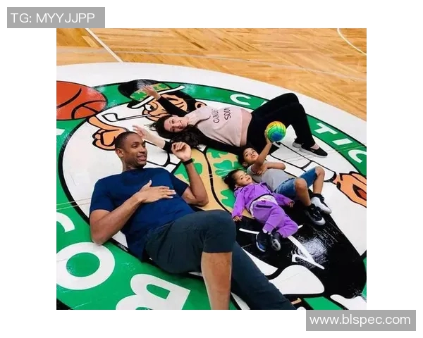 足球明星喜迎六胎家庭再添新成员幸福生活引发热议 足球明星喜迎六胎家庭再添新成员幸福生活引发热议