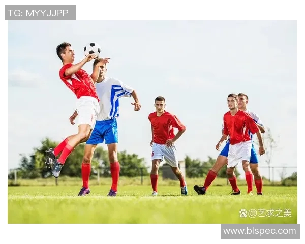 足球明星齐聚镇江激情对决点燃球迷热情盛宴 足球明星齐聚镇江激情对决点燃球迷热情盛宴